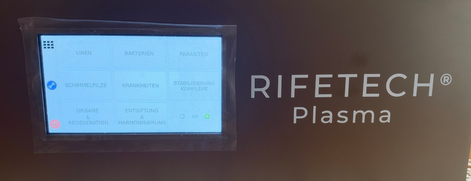 Frontpanel mit Touchscreen – Beispielfoto